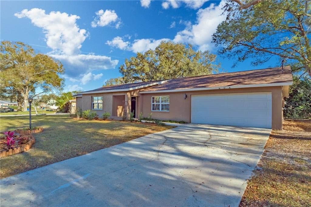 608 W DALI DRIVE BRANDON, FL 33511