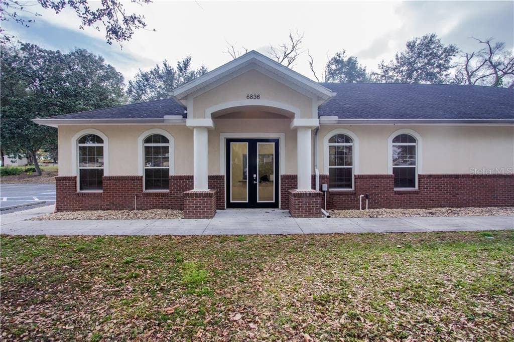 6836 MEDICAL VIEW LANE ZEPHYRHILLS, FL 33542