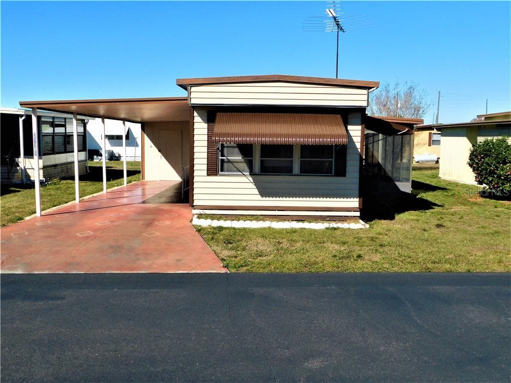 37109 LOIS AVENUE ZEPHYRHILLS, FL 33542
