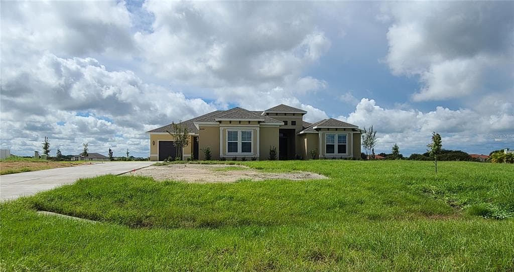 5221 LAKE SIENA DRIVE WIMAUMA, FL 33598