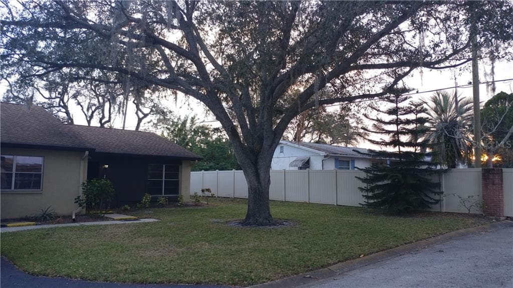 3726 SAILMAKER LANE HOLIDAY, FL 34691