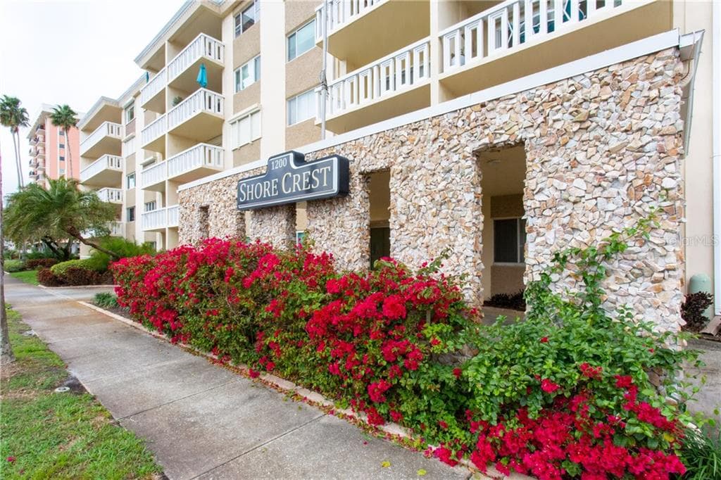 1200 N SHORE DRIVE NE UNIT 415 ST PETERSBURG, FL 33701