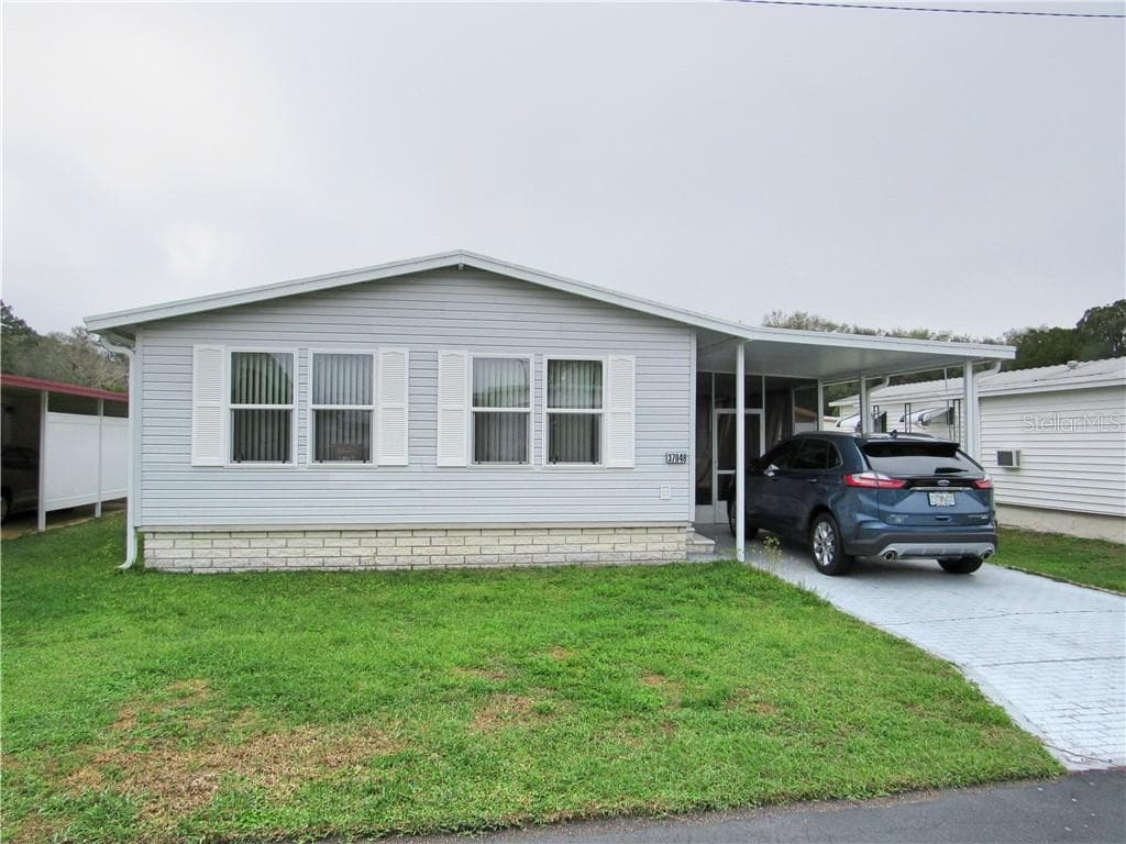 37048 SANDRA AVENUE ZEPHYRHILLS, FL 33542