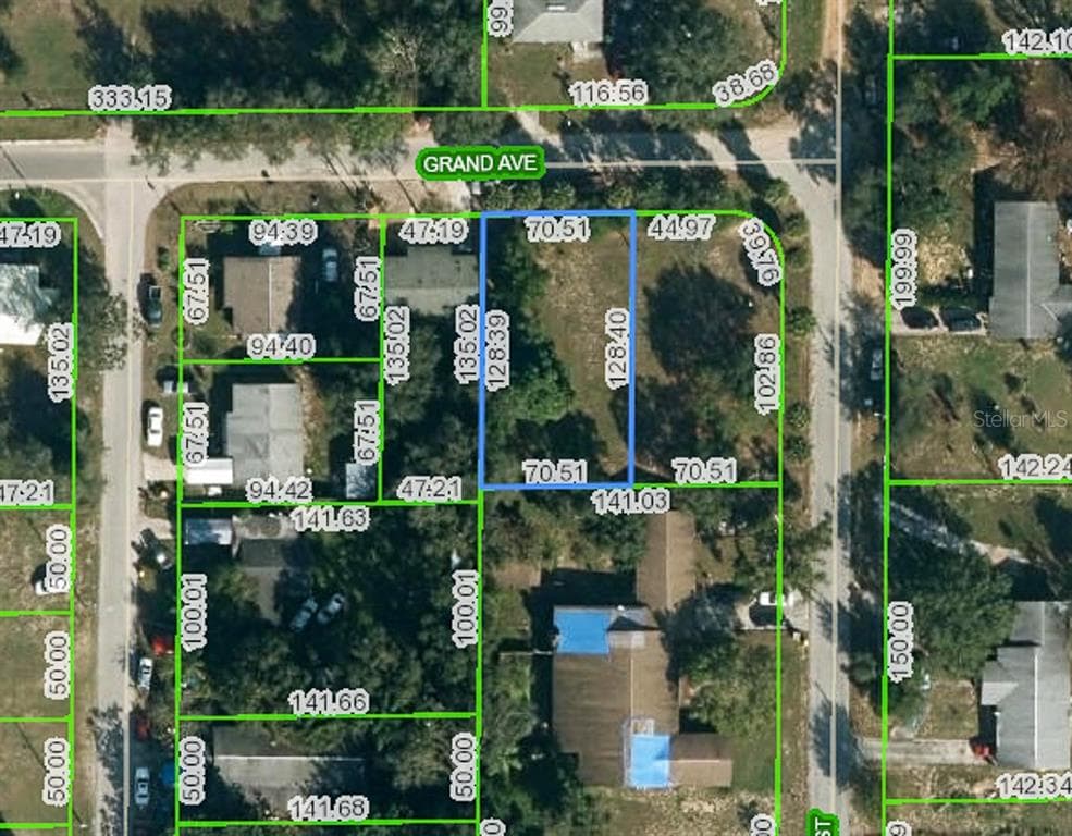 1211 GRAND AVENUE SEBRING, FL 33870