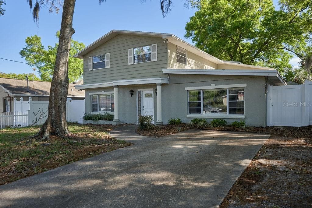 2106 W COMANCHE AVENUE TAMPA, FL 33603