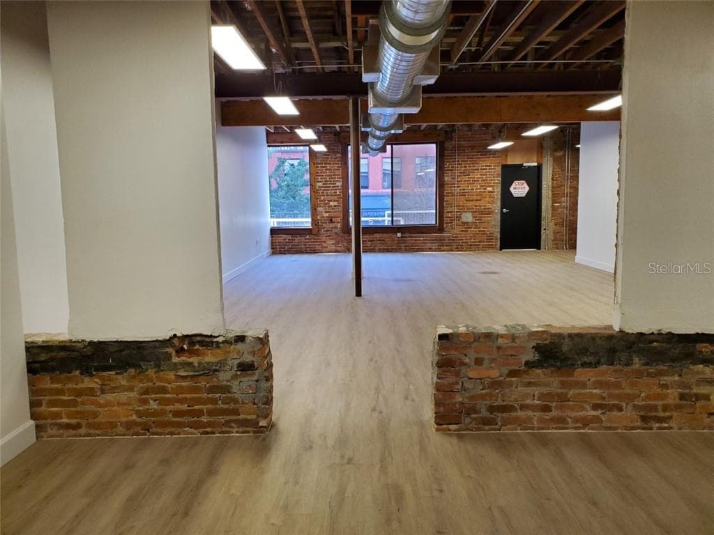 200 E MADISON STREET UNIT 202