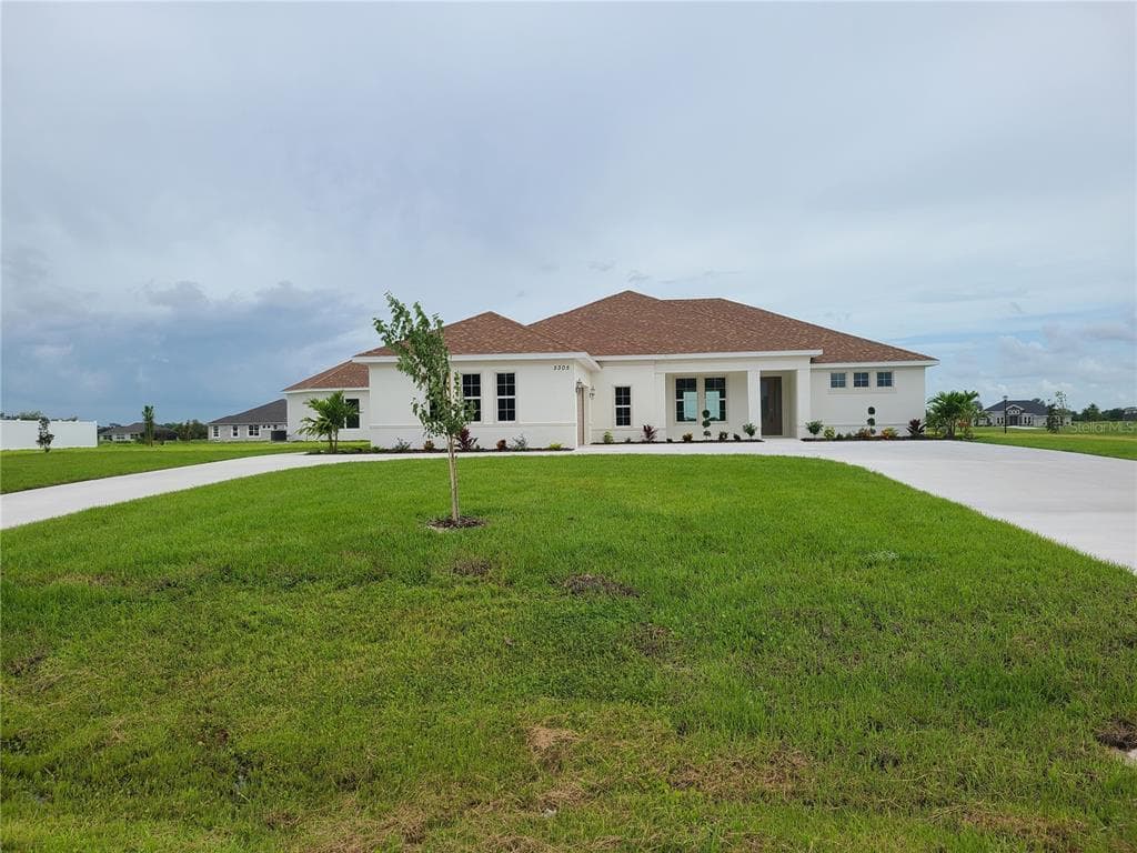 5305 LAKE SIENA DRIVE WIMAUMA, FL 33598