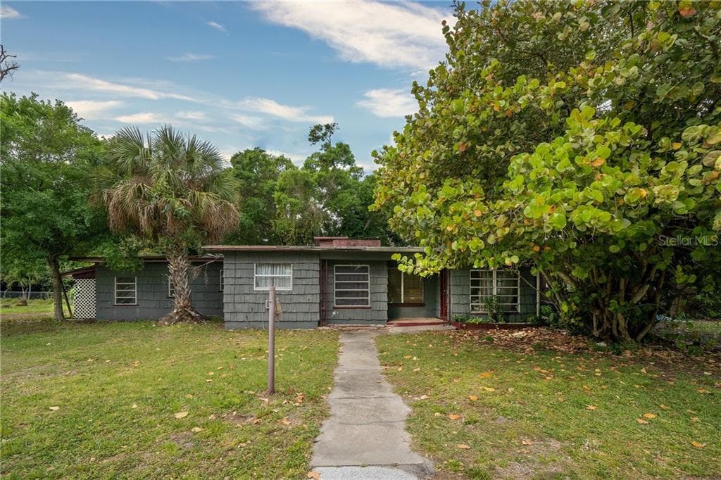 205 N 22ND STREET FORT PIERCE, FL 34950