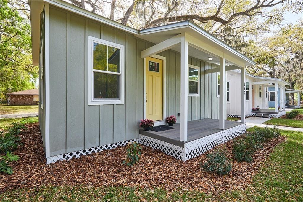 567 18TH STREET E BRADENTON, FL 34208
