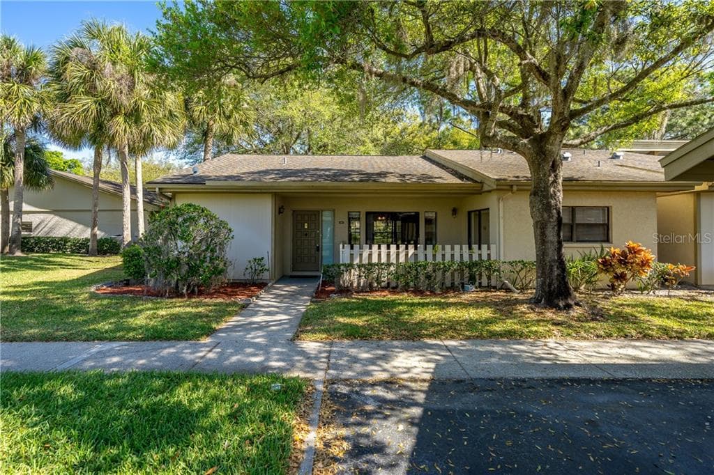 180 JOANNE PLACE OLDSMAR, FL 34677