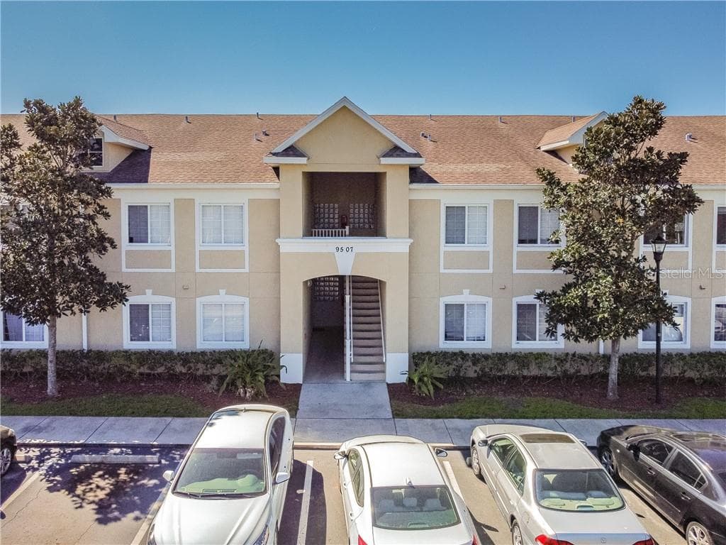 9507 NEWDALE WAY UNIT 202 RIVERVIEW, FL 33578