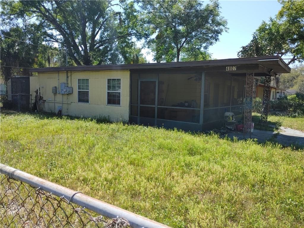 4807 E HANNA AVENUE TAMPA, FL 33610