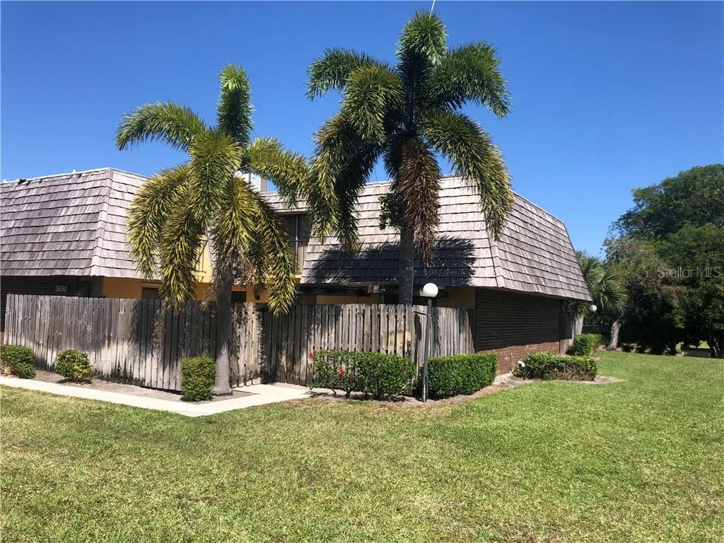 3691 SILVER LACE LANE UNIT 76 BOYNTON BEACH, FL 33436