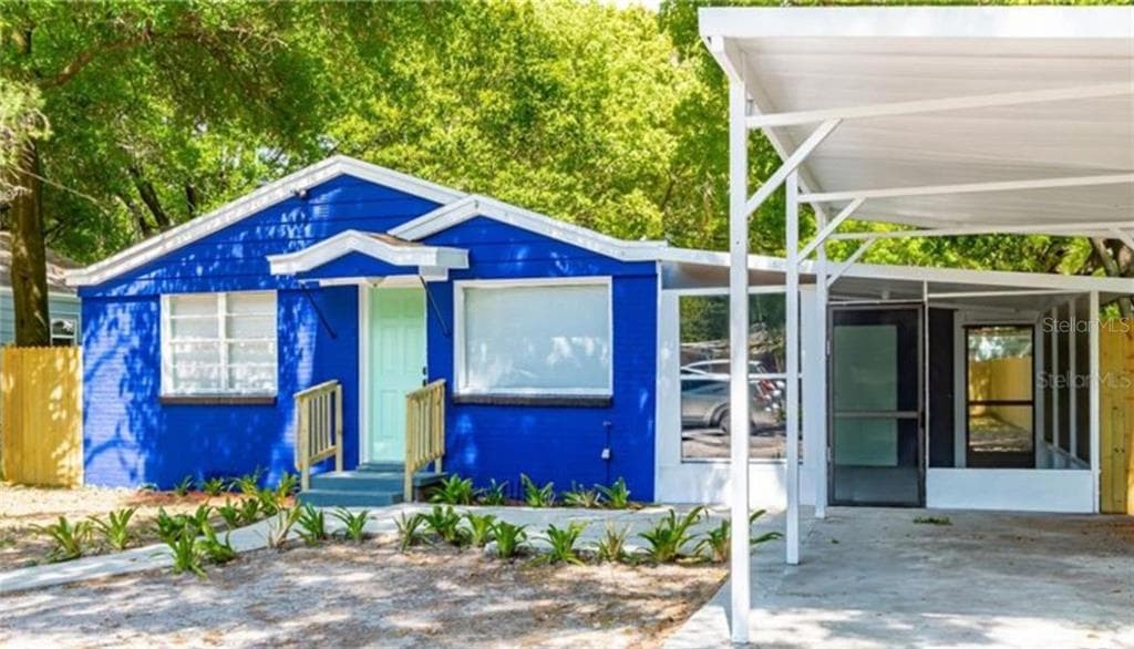 1518 E FRIERSON AVENUE TAMPA, FL 33610