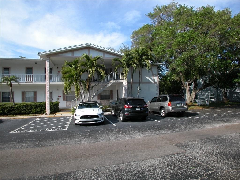 500 GLENNES LANE UNIT 206