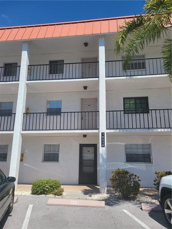 10530 77TH TERRACE UNIT 222 SEMINOLE, FL 33772