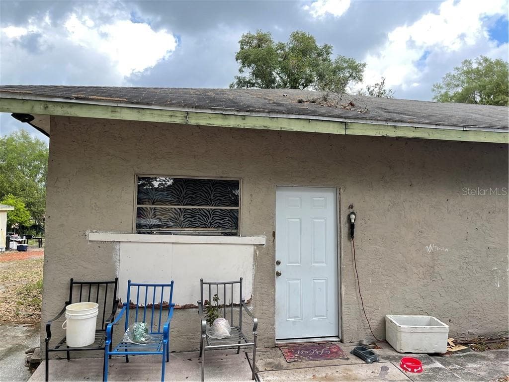 13280 13280 E US HWY 92 DOVER, FL 33527