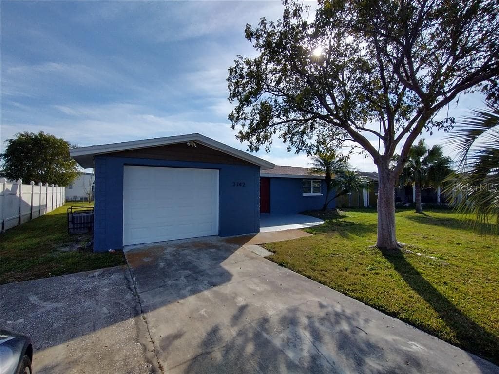 3742 CARIOCA ROAD HOLIDAY, FL 34691