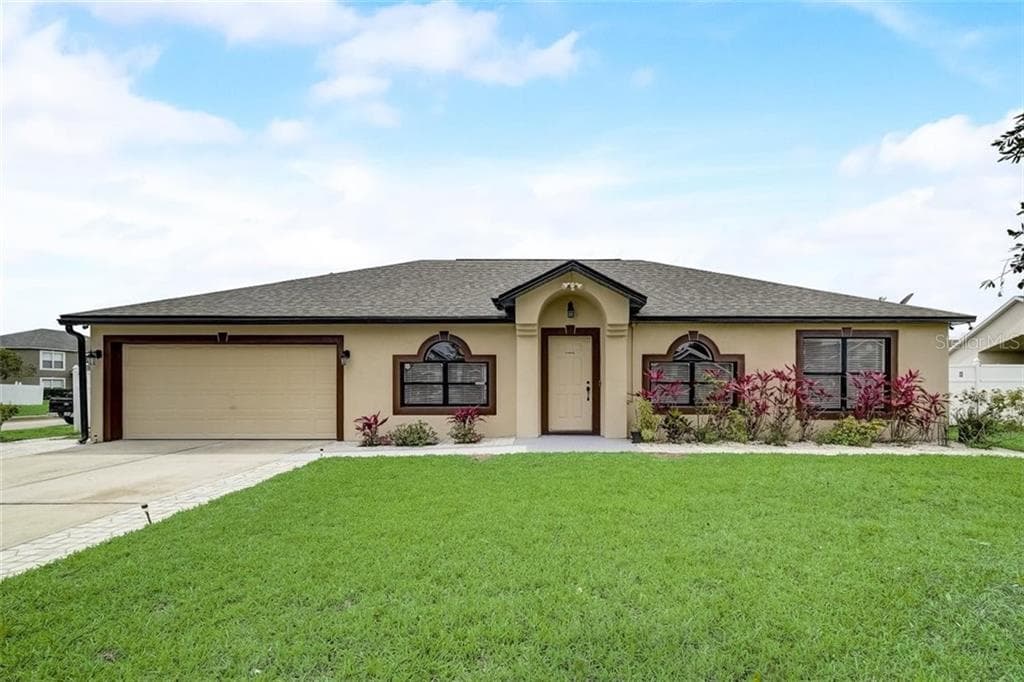 1011 ROYAL MARQUIS CIRCLE OCOEE, FL 34761