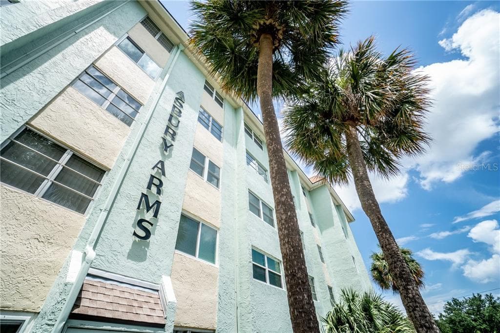 801 83RD AVENUE N UNIT 209 ST PETERSBURG, FL 33702