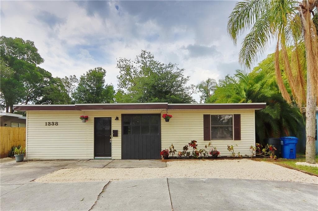1338 54TH AVENUE N ST PETERSBURG, FL 33703