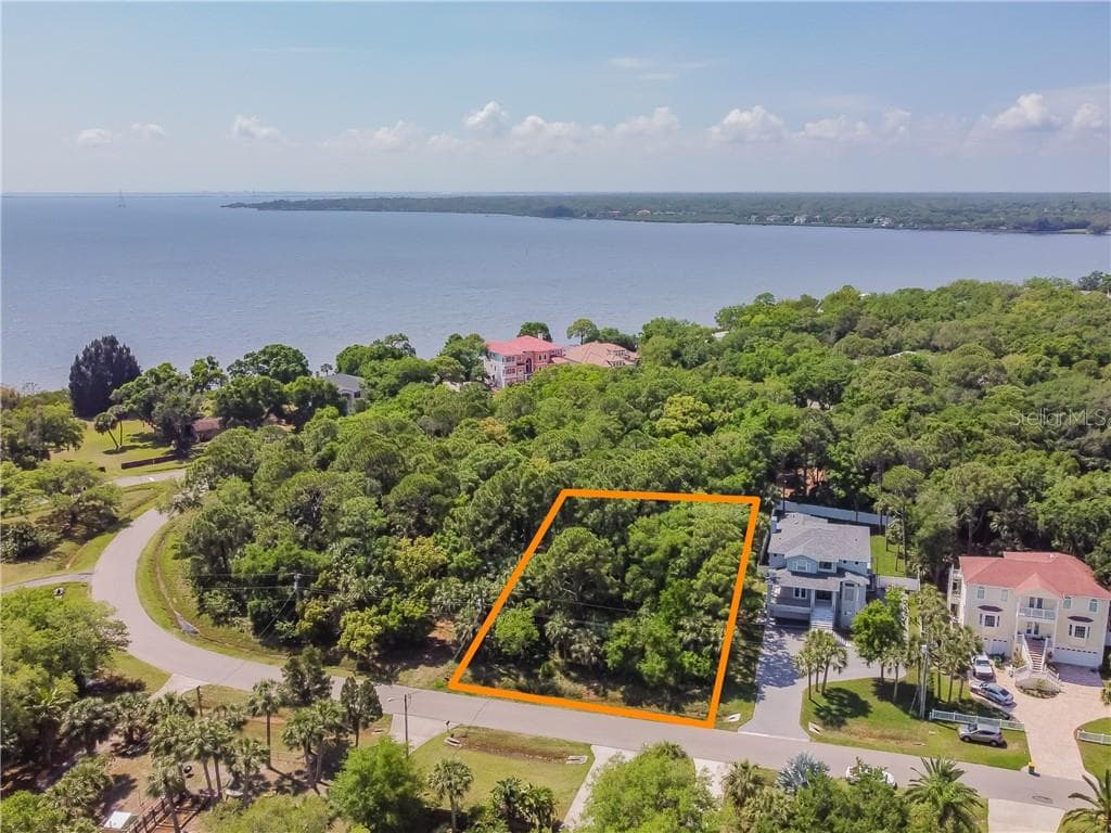 3107 PHOENIX AVENUE OLDSMAR, FL 34677