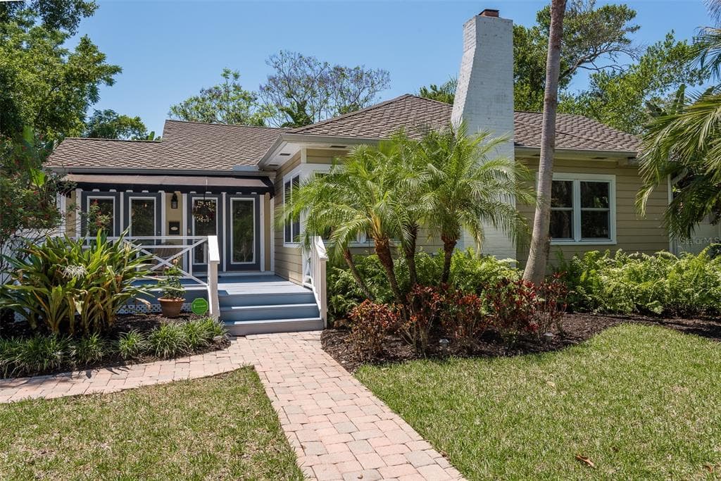 300 N GLENWOOD AVENUE CLEARWATER, FL 33755