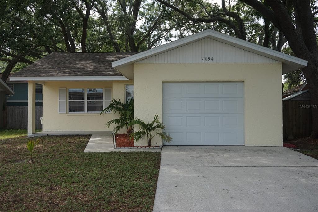 7054 2ND STREET N ST PETERSBURG, FL 33702