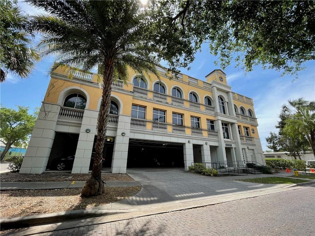 3014 W PALMIRA AVENUE UNIT 200 TAMPA, FL 33629
