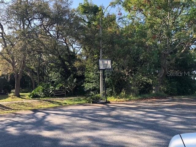 443 LORENZO DRIVE SPRING HILL, FL 34609