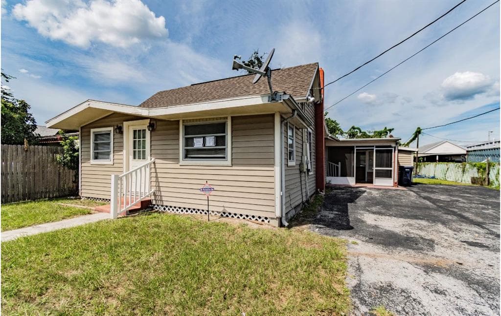 101 W IDA STREET TAMPA, FL 33603