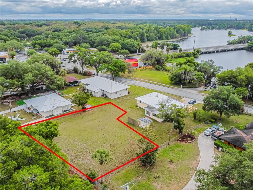 5497 RIDGEWAY ROAD TEMPLE TERRACE, FL 33617