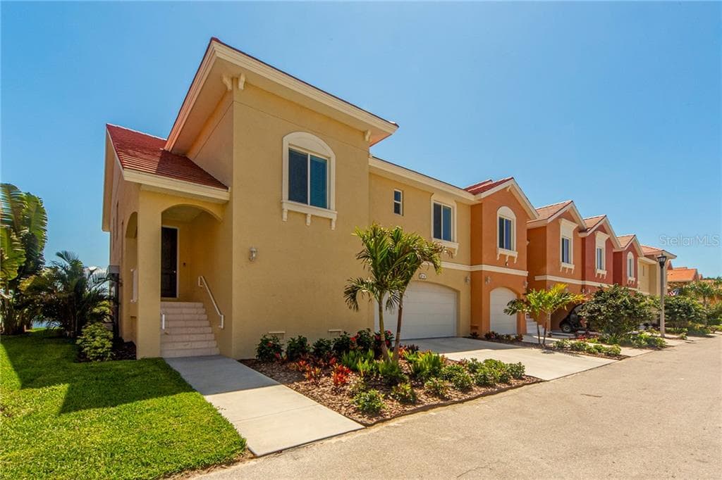 21 FRANKLIN COURT S UNIT A ST PETERSBURG, FL 33711