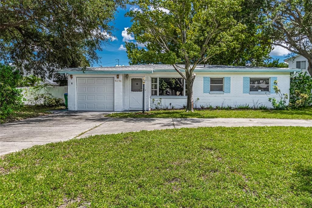 9096 76TH AVENUE SEMINOLE, FL 33777
