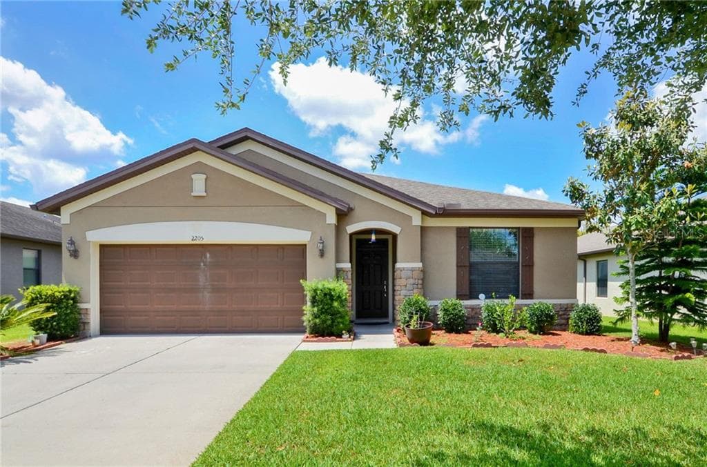 2205 LANDSIDE DRIVE VALRICO, FL 33594