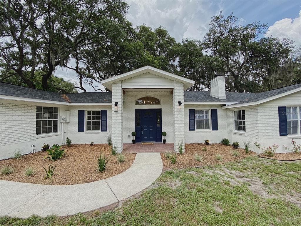 2111 SEAMAN ROAD TAMPA, FL 33612