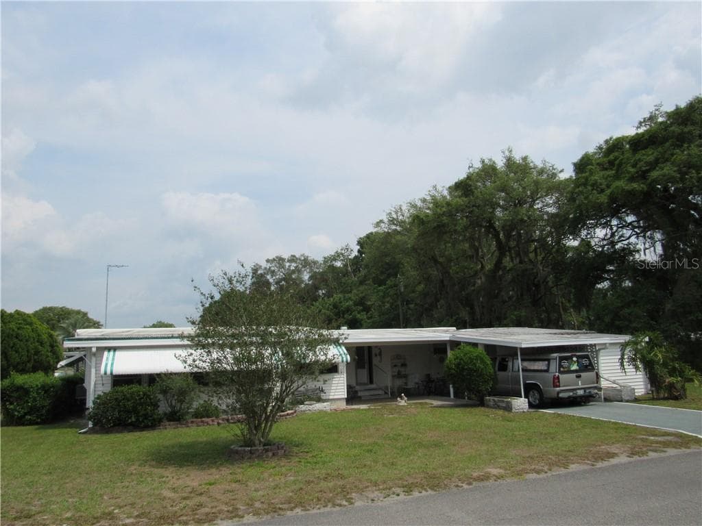 37216 LOIS AVENUE ZEPHYRHILLS, FL 33542