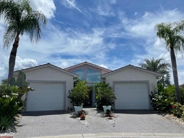 6842 CANCUN COURT