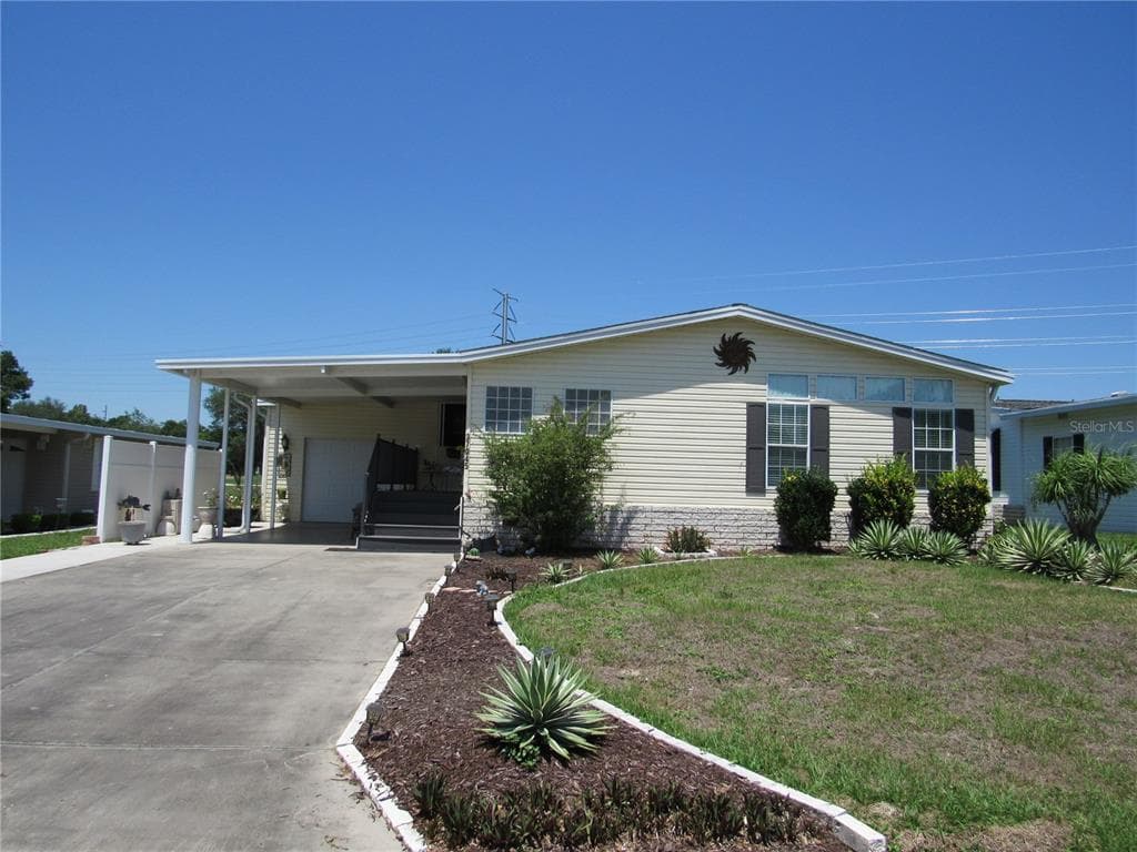 37045 LAKOTA COURT ZEPHYRHILLS, FL 33542