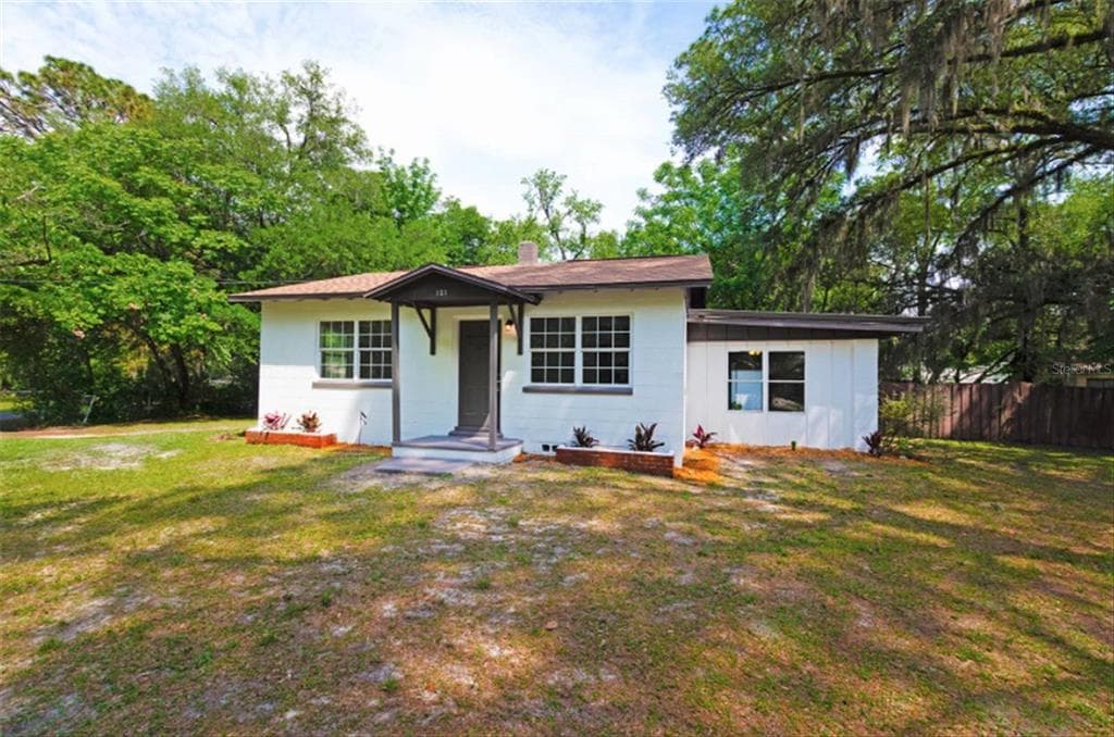 121 NW 26TH STREET OCALA, FL 34475