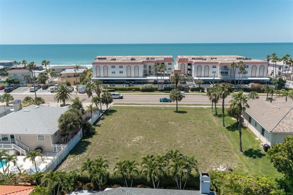 2841 GULF BOULEVARD BELLEAIR BEACH, FL 33786