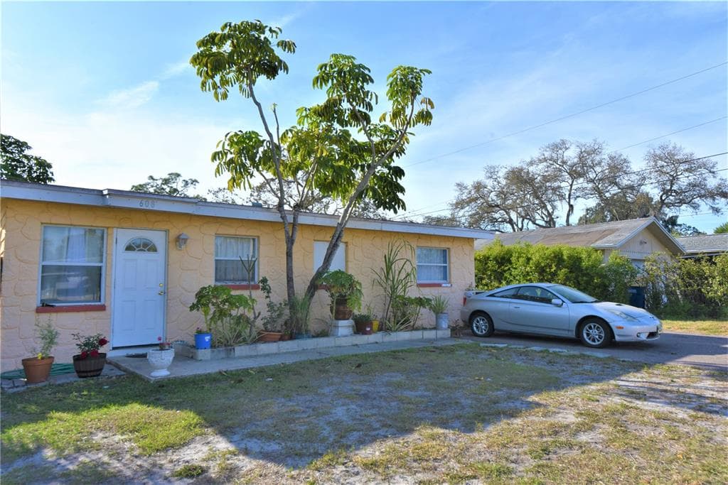 610 YELVINGTON AVENUE CLEARWATER, FL 33756