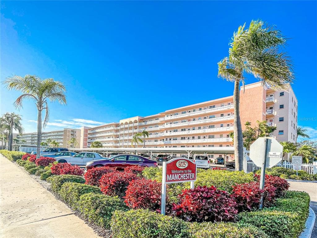 6025 SHORE BOULEVARD S UNIT 205 GULFPORT, FL 33707