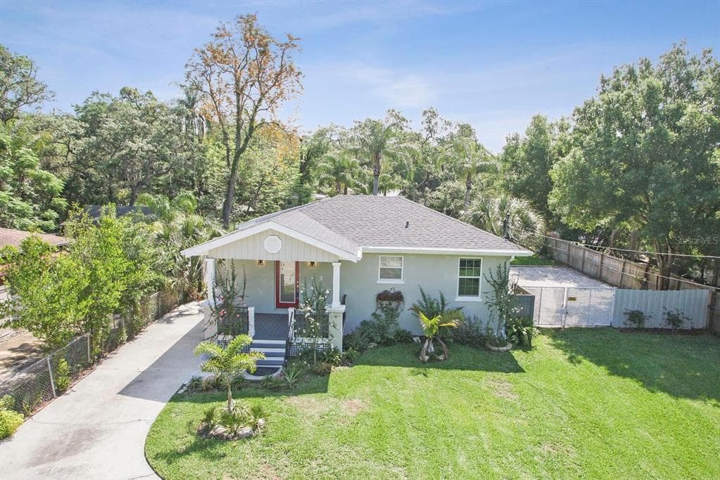 6909 N BOULEVARD TAMPA, FL 33604