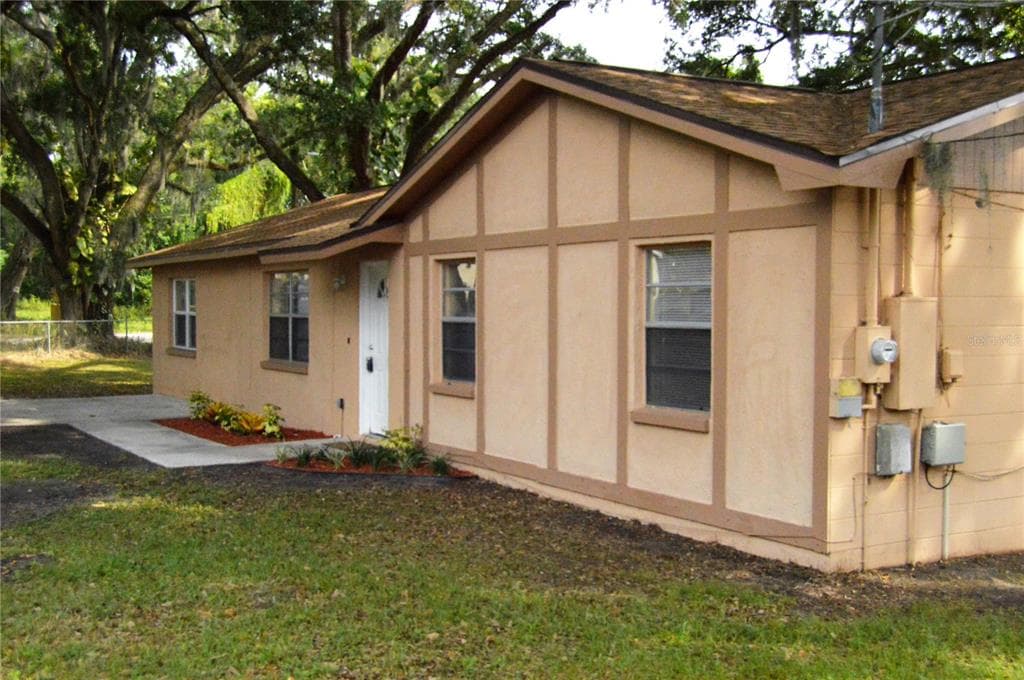 12007 PARK AVENUE SEFFNER, FL 33584