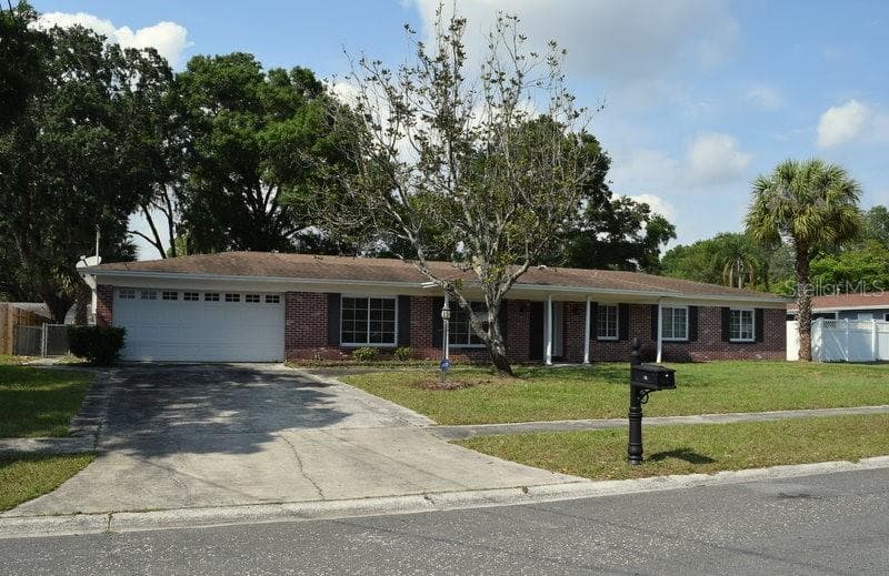 706 PEARL CIRCLE BRANDON, FL 33510