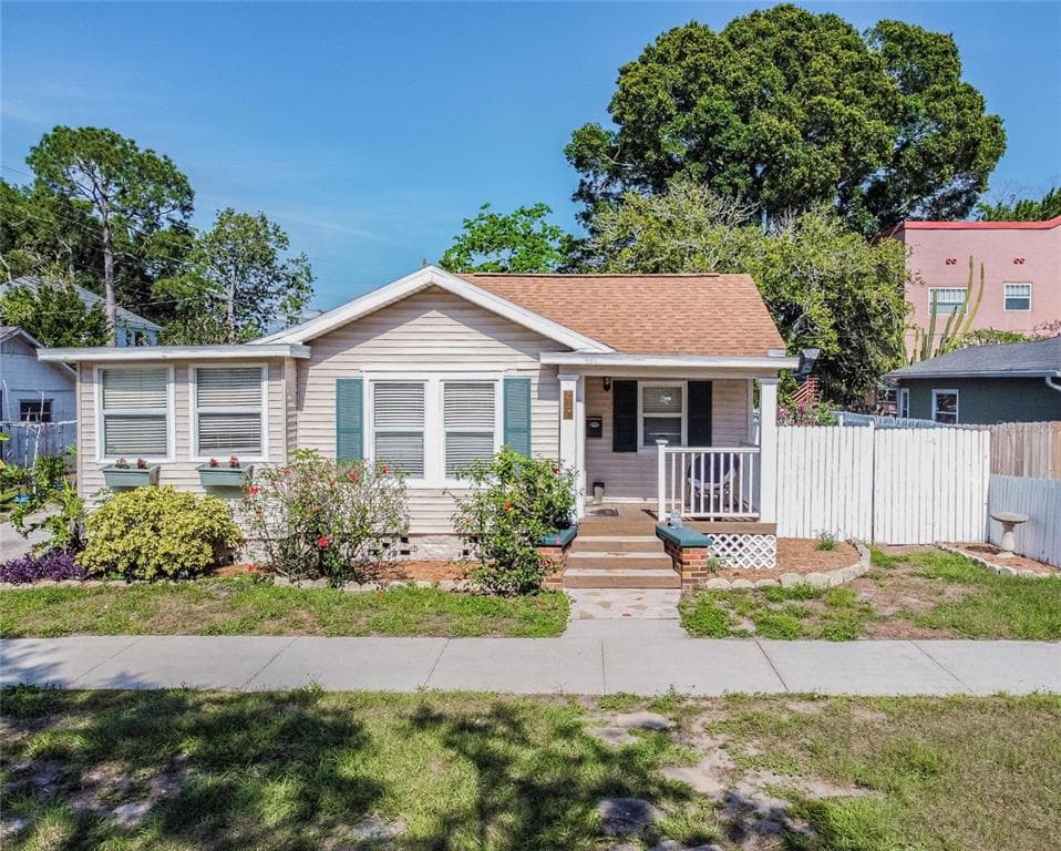 247 25TH STREET N