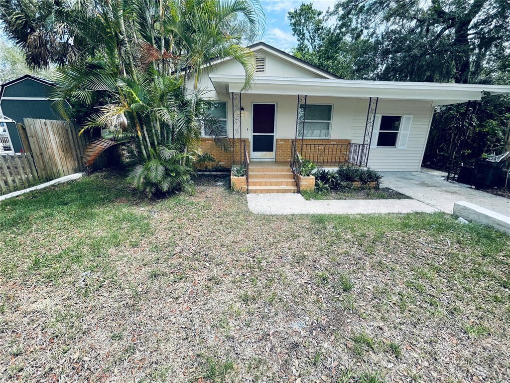 466 E ORANGE STREET TARPON SPRINGS, FL 34689