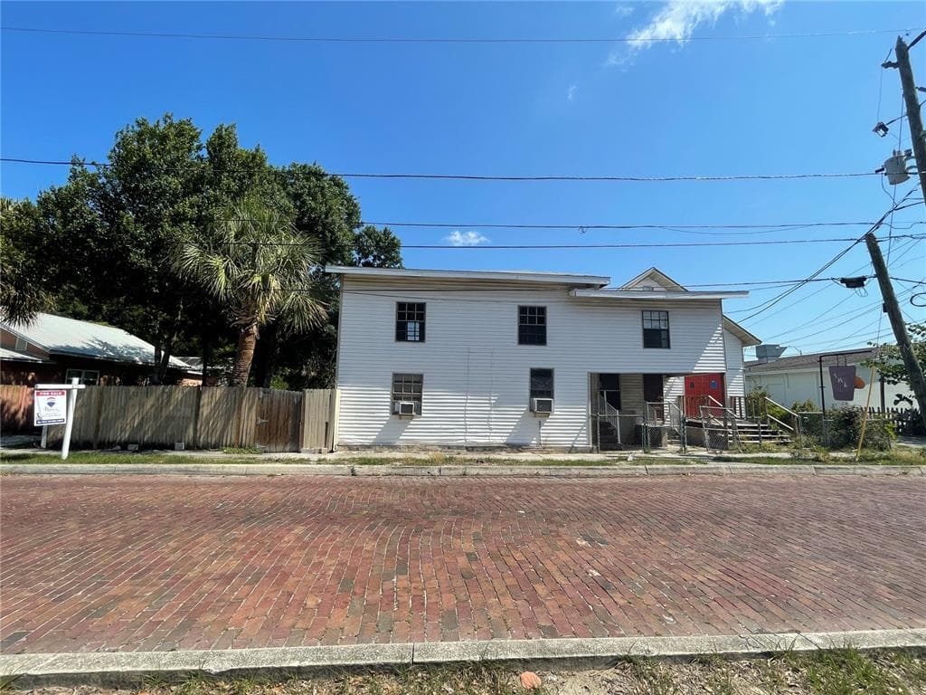 28 ADA STREET TARPON SPRINGS, FL 34689