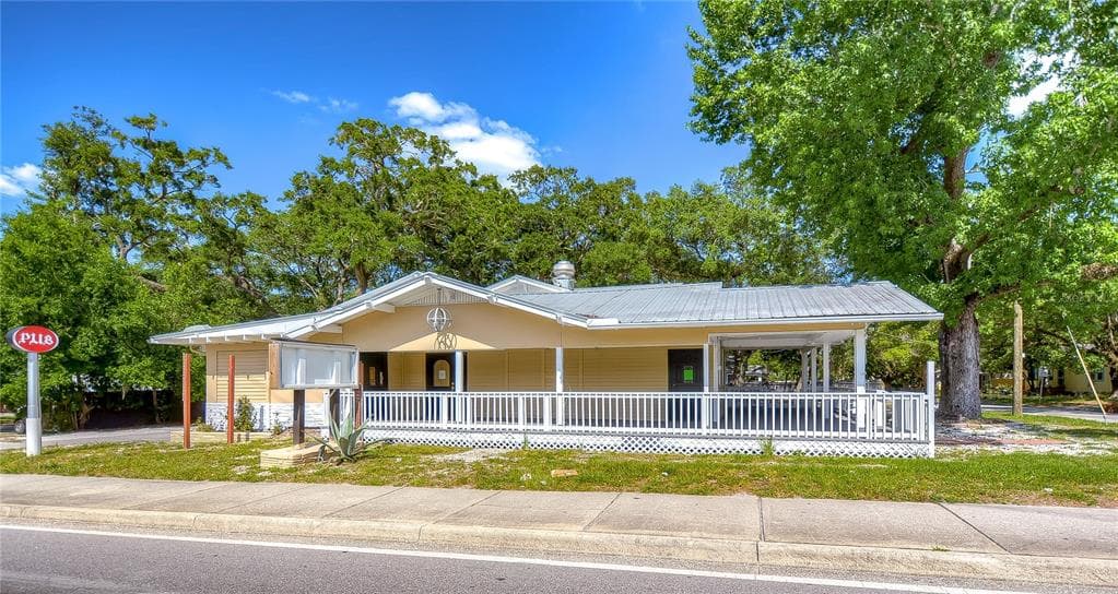 7701 N NEBRASKA AVENUE TAMPA, FL 33604